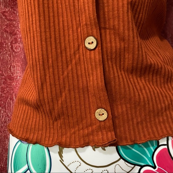 Iris Orange Ribbed Button Front Short Sleeve Top - Picture 3 of 4